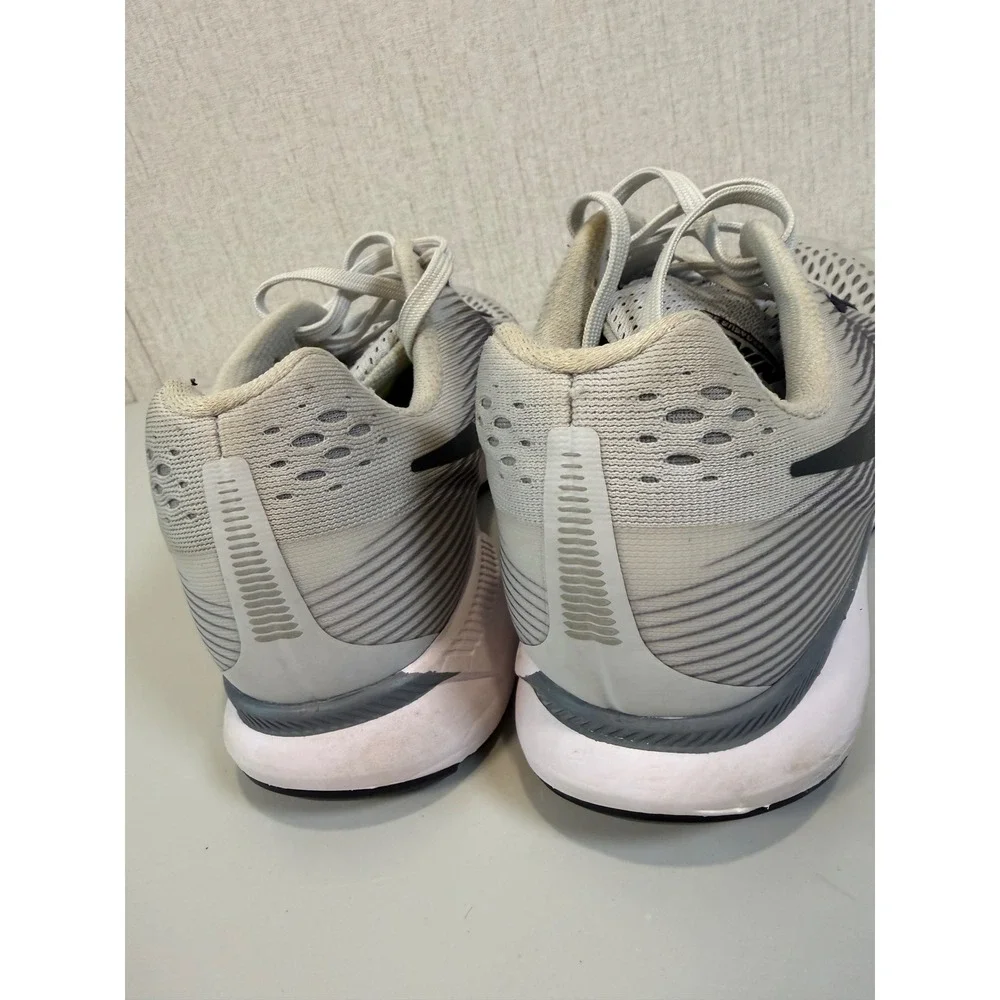 Nike Air Zoom Pegasus‎ 34 Women's Size 8 Running Shoes Gray